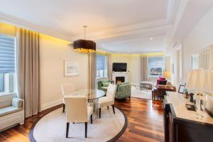 The Ritz-Carlton, Montreal