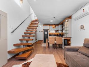 600 metros, Rua Coberta Centro - Loft Gramado 309