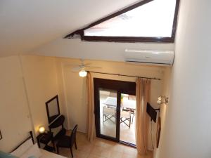 Studio - Split Level