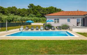 3 Bedroom Gorgeous Home In Pula