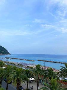 Attico tra cielo e mare