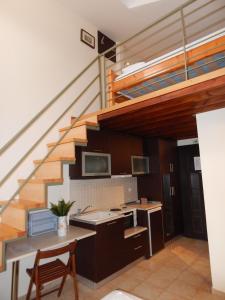 Studio - Split Level