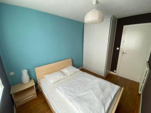 Appartements T3 confort - proche du port : photos des chambres