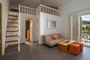 Iro Suites