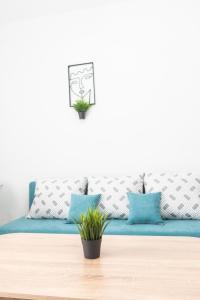 Chris & Mary Comfort Rooms 2