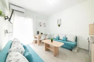 Chris & Mary Comfort Rooms 2 - Skála Neón Epivatón