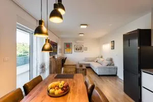 Modern apartment next to the fortress - Konjsko