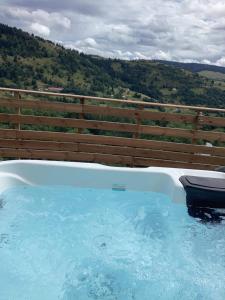 Appartements Les Chalets Bambi & Jacuzzi privatif : photos des chambres