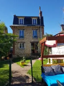 2 Chambres d 'hôtes chez un particulier avec piscine - Chauvry