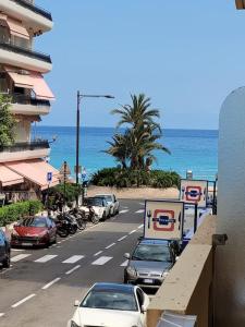 Appartements Studio entre plages et Monaco climatise parking : photos des chambres