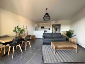 Appartements App Le Golf T3 terrasse wifi pkg : photos des chambres