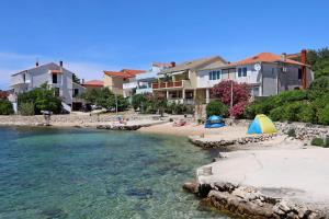 Apartments by the sea Mandre, Pag - 6457