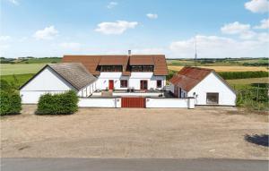 Stunning Home In Farsø With Wifi