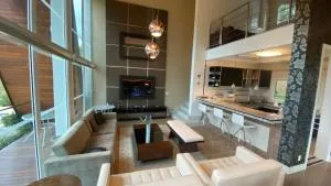 HOSTYN -Asahi Casa de Campo- Piscina ,jacuzzi e Natureza em harmonia - Bom Sucesso