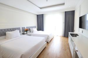 Nature Hotel - Pham Hong Thai