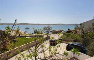 2 Bedroom Lovely Apartment In Kustici