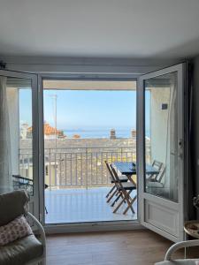 Sanxenxo a un minuto playa vistas y Garage 8pax