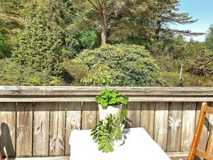 6 person holiday home in UDDEVALLA-By Traum