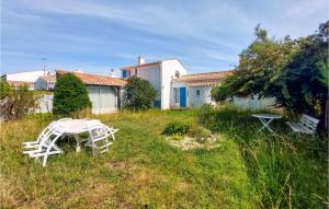 Maisons de vacances Beautiful Home In La Gueriniere With Wifi And 3 Bedrooms : photos des chambres