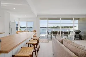 Burrill Lake Cottage - Morton