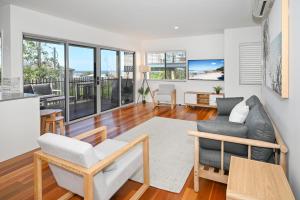 Spacious New 2 bedroom Kings Beach Townhouse ZF2