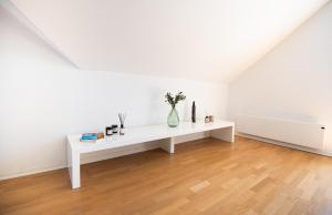 Milic Apartments - by the sea