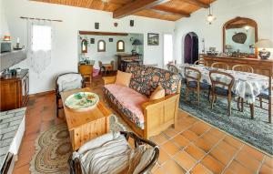 Maisons de vacances Beautiful Home In La Gueriniere With Wifi And 3 Bedrooms : photos des chambres