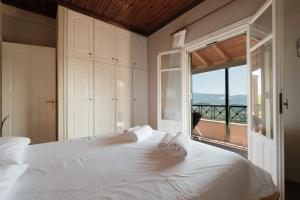 Nios House Panoramic Cottage