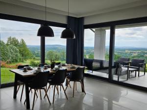 Tu lasek tam rzeczka