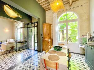 Villas Bien d'exception, clim, jardin, bassin, coeur Uzes : photos des chambres