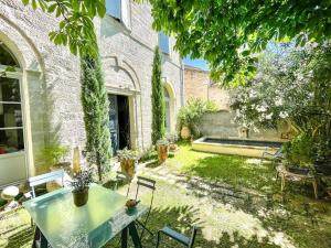 Villas Bien d'exception, clim, jardin, bassin, coeur Uzes : photos des chambres