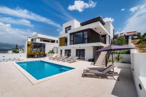 Villa B