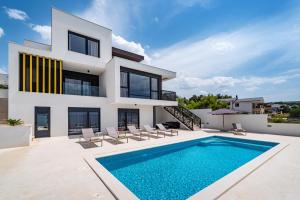 Villa B