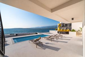 Villa B