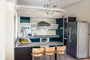 Villa Piano with Stunning View, heated outdoor pool & gaming room