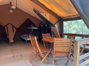 Campings Camping Le Mas de Reilhe : photos des chambres