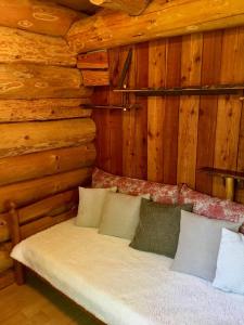 Chalets Chalet dans une ferme en permaculture : photos des chambres