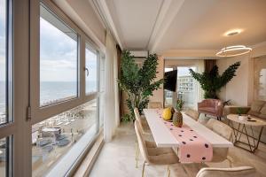 Beach Bliss Apartment in Infinity Beach Resort parking