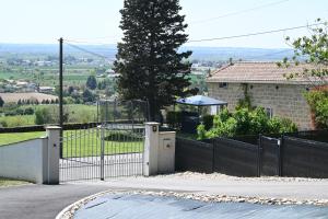 Maisons de vacances Gite de Daspe : Maison 3 Chambres