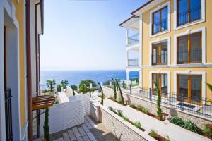 Beachfront apartment with pool, panoramic sea view - by Traveler tourist agency Krk - ID 2390