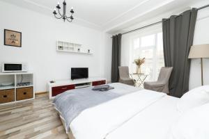 Color Apartments Street Blanari 12