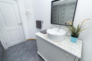 Color Apartments Street Blanari 12