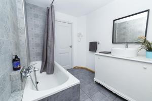 Color Apartments Street Blanari 12