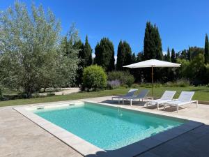 Maisons de vacances Mas Millesime - Gites Carignan - 4 pers - piscine privative - St Remy de Provence : photos des chambres