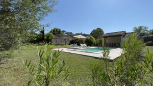 Maisons de vacances Mas Millesime - Gites Carignan - 4 pers - piscine privative - St Remy de Provence : photos des chambres