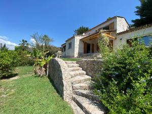 Maisons de vacances 06AR - Spacious villa with garden and private pool : photos des chambres