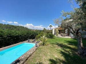 Maisons de vacances 06AR - Spacious villa with garden and private pool : photos des chambres