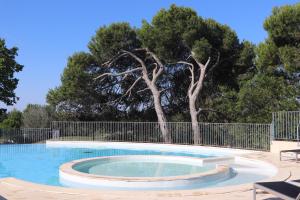 Appartements LUBERON, magnifique Residence Golf de Provence, Piscine, Fitness, Tennis : photos des chambres