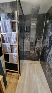 Maisons de vacances O bulles d'Agon Chalet Spa prive Plage : photos des chambres