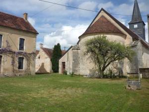 Maisons de vacances Le Presbytere - Touillon, jacuzzi, 4 chambres pour 10 : photos des chambres